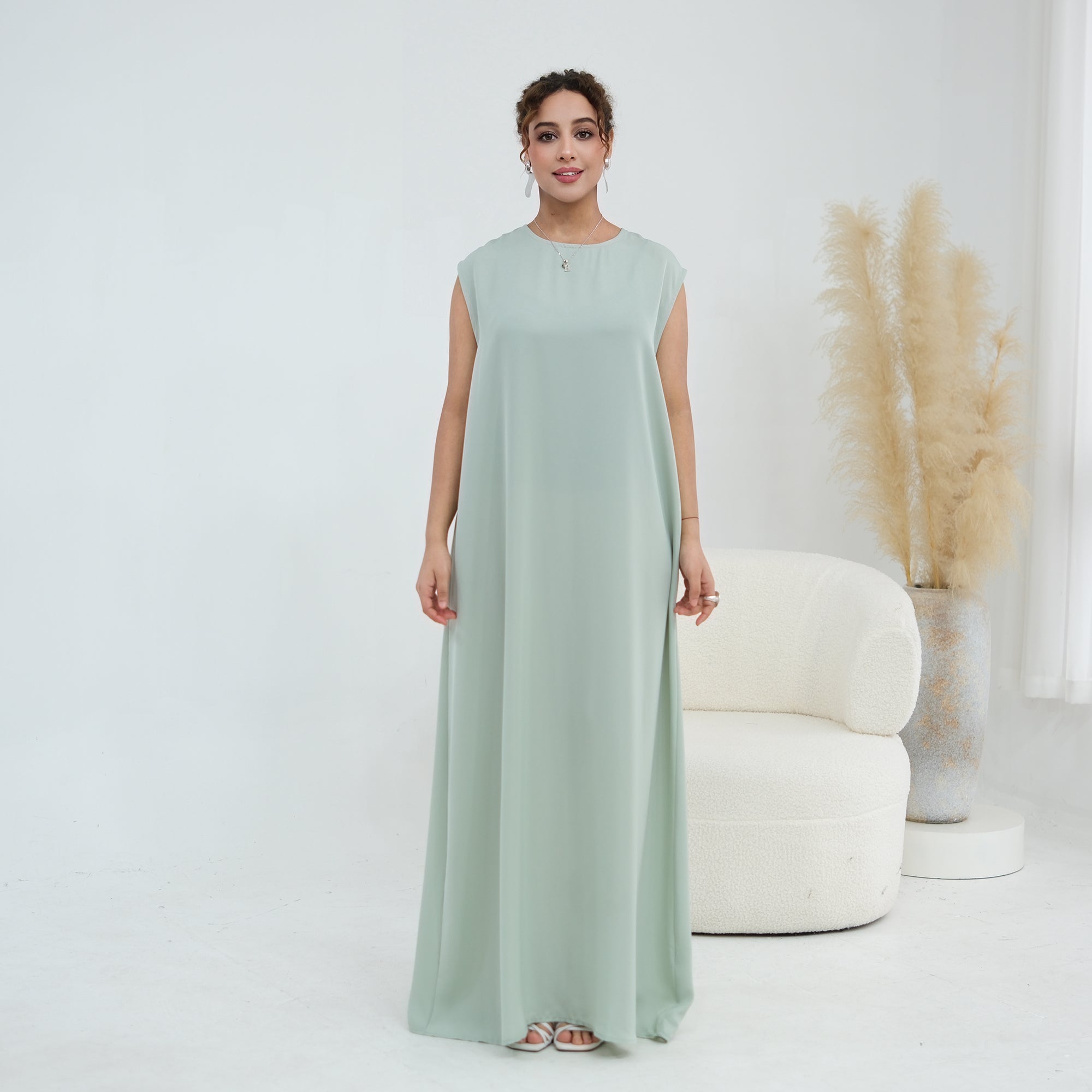 Yasmina Trim Detail Abaya - Pale Green
