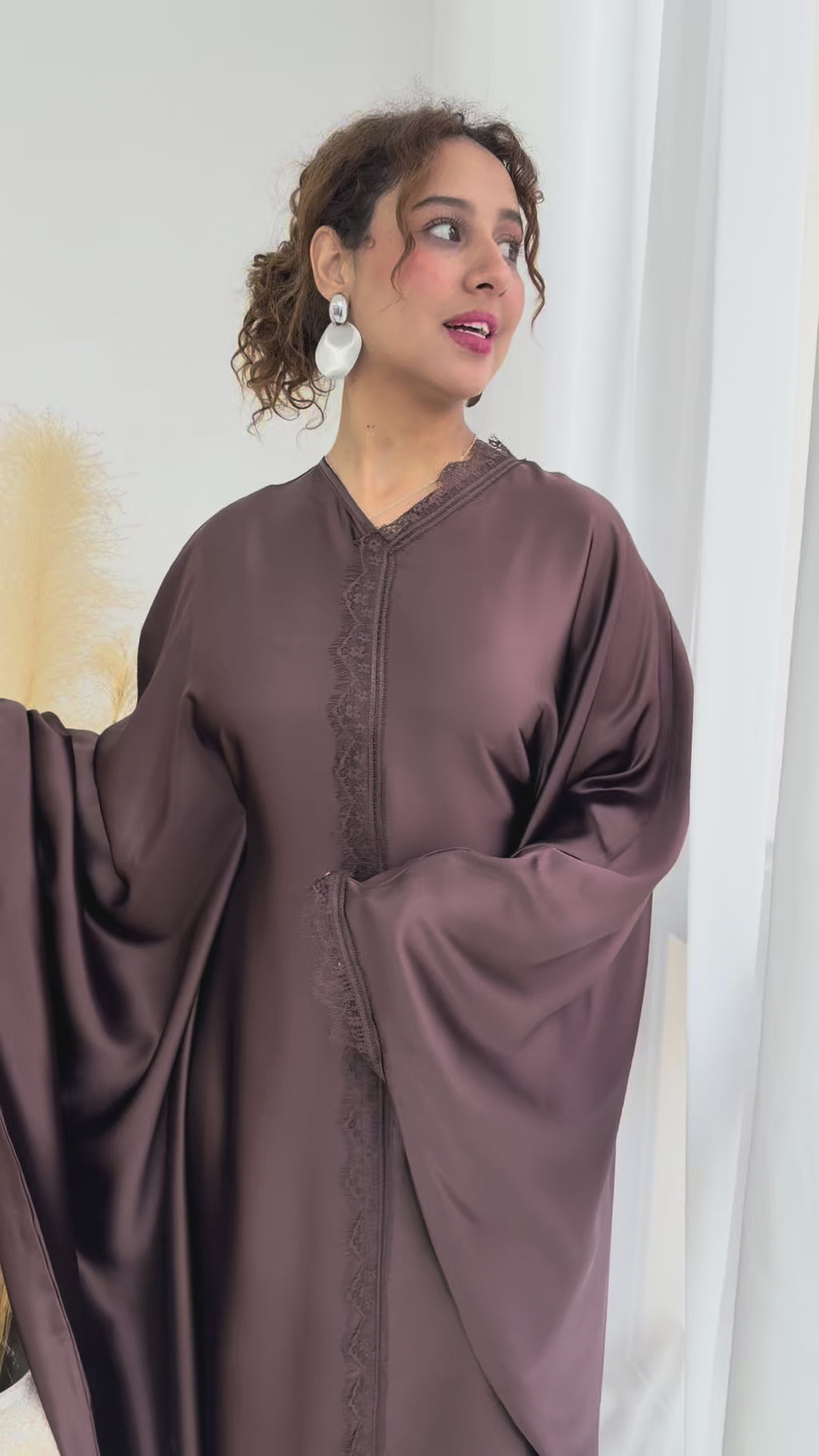 Noura Lace Detail Kaftan Dress - Grey